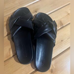 Silent D sandals black size 40 like new!!